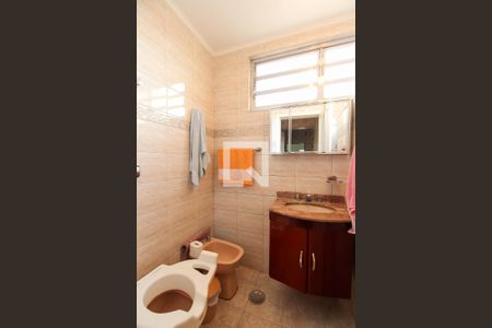 Casa à venda com 240m², 3 quartos e 1 vagaBanheiro