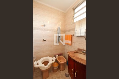 Casa à venda com 240m², 3 quartos e 1 vagaBanheiro