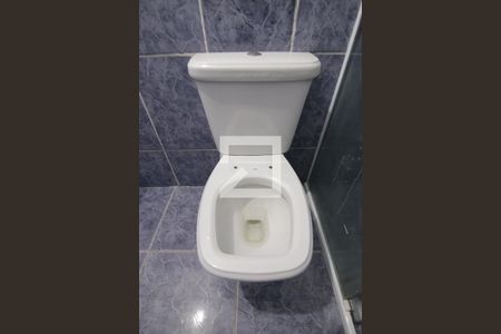 Banheiro  de casa para alugar com 3 quartos, 70m² em Parque Cisper, São Paulo