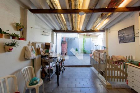 Casa à venda com 140m², 3 quartos e 1 vagaÁrea de Serviço