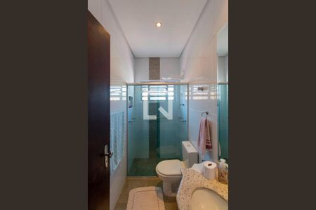 Casa à venda com 140m², 3 quartos e 1 vagaBanheiro