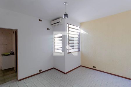Quarto de casa para alugar com 1 quarto, 60m² em Cangaiba, São Paulo