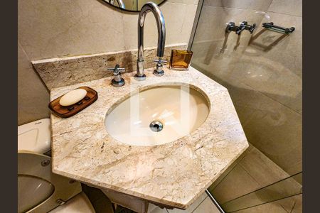 Apartamento para alugar com 80m², 2 quartos e 2 vagasBanheiro