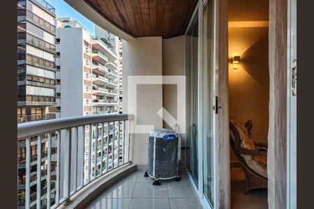 Sacada de apartamento para alugar com 2 quartos, 80m² em Morro do Maluf, Guarujá