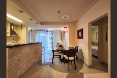 Sala de apartamento para alugar com 2 quartos, 80m² em Morro do Maluf, Guarujá