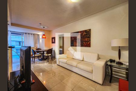 Sala de apartamento para alugar com 2 quartos, 80m² em Morro do Maluf, Guarujá