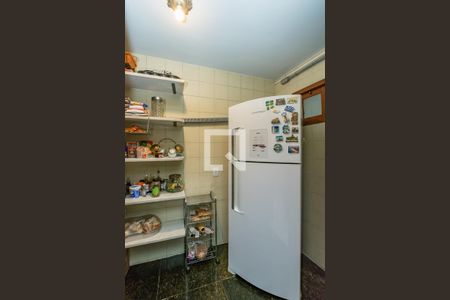 Casa à venda com 450m², 5 quartos e 3 vagasDespensas