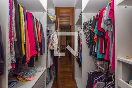 Casa à venda com 450m², 5 quartos e 3 vagasCloset da suíte 1