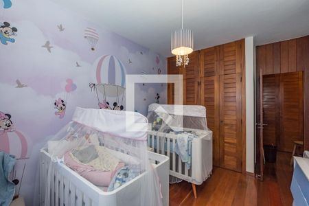 Casa à venda com 450m², 5 quartos e 3 vagasSemi - Suíte 2