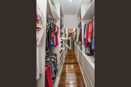 Casa à venda com 450m², 5 quartos e 3 vagasCloset da suíte 1