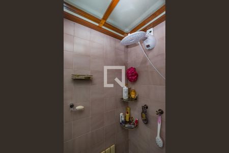 Casa à venda com 450m², 5 quartos e 3 vagasBanheiro da Suíte 2