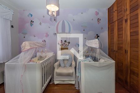 Casa à venda com 450m², 5 quartos e 3 vagasSemi - Suíte 2