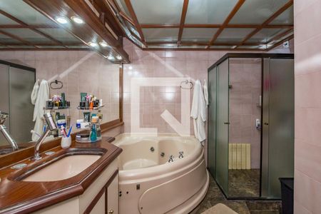 Casa à venda com 450m², 5 quartos e 3 vagasBanheiro da Suíte 2