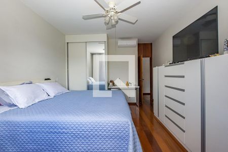 Casa à venda com 450m², 5 quartos e 3 vagasSuíte 1