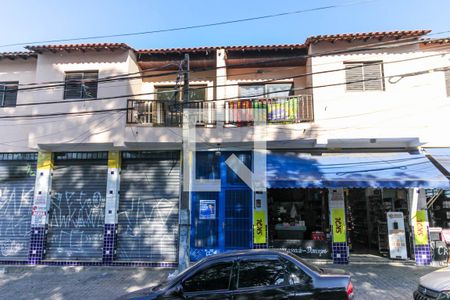 Apartamento para alugar com 64m², 2 quartos e 1 vaga Apartamento para alugar com 64m², 2 quartos e 1 vagaFachada
