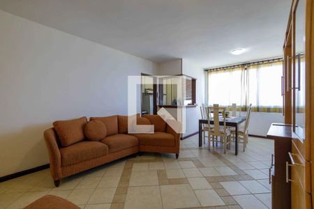 Sala de apartamento para alugar com 2 quartos, 80m² em Barra da Tijuca, Rio de Janeiro