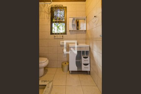 Edicula - Banheiro de casa à venda com 4 quartos, 228m² em Jardim Itu, Porto Alegre