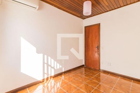 Dormitório de casa à venda com 4 quartos, 228m² em Jardim Itu, Porto Alegre