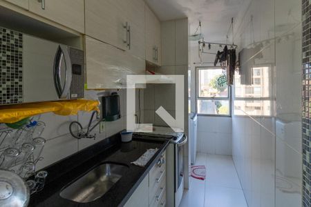 Cozinha / Lavanderia de apartamento à venda com 2 quartos, 50m² em Vila Mangalot, São Paulo