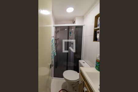 Banheiro de apartamento à venda com 2 quartos, 50m² em Vila Mangalot, São Paulo