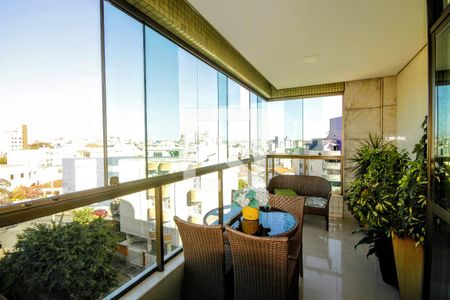 Varanda de apartamento à venda com 4 quartos, 130m² em Prado, Belo Horizonte
