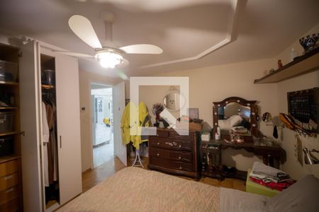 Casa à venda com 596m², 4 quartos e 10 vagasQuarto 2