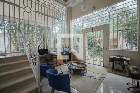 Casa à venda com 596m², 4 quartos e 10 vagasSala