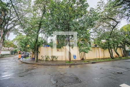 Casa à venda com 596m², 4 quartos e 10 vagasFachada Casa