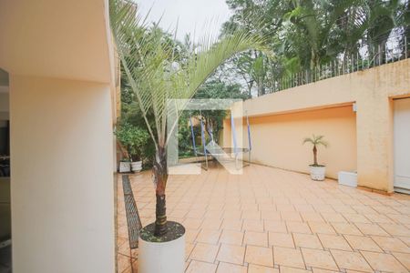 Casa à venda com 596m², 4 quartos e 10 vagasQuintal e Jardim