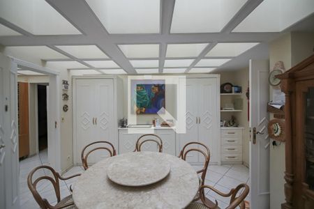 Casa à venda com 596m², 4 quartos e 10 vagasCozinha