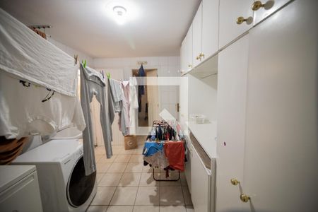 Casa à venda com 596m², 4 quartos e 10 vagasLavanderia Interna