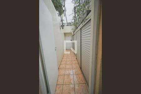 Casa à venda com 596m², 4 quartos e 10 vagasEntrada Serviço