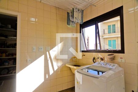 Apartamento para alugar com 220m², 3 quartos e 4 vagasÁrea de Serviço