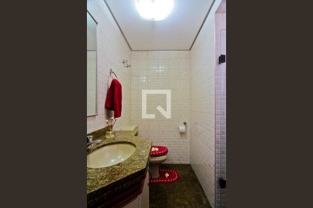 Apartamento para alugar com 220m², 3 quartos e 4 vagasBanheiro da Suíte 1