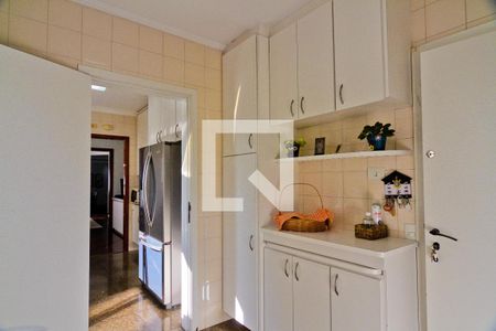 Apartamento para alugar com 220m², 3 quartos e 4 vagasÁrea de Serviço