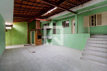 Casa à venda com 490m², 5 quartos e 3 vagas Casa à venda com 490m², 5 quartos e 3 vagasQuintal