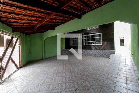 Casa à venda com 490m², 5 quartos e 3 vagas Casa à venda com 490m², 5 quartos e 3 vagasGaragem