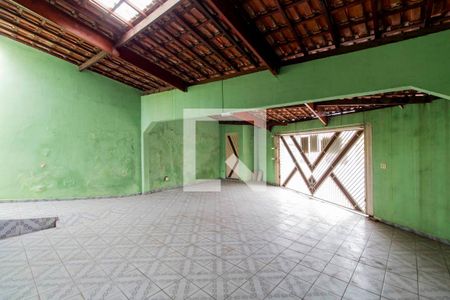 Casa à venda com 490m², 5 quartos e 3 vagas Casa à venda com 490m², 5 quartos e 3 vagasGaragem