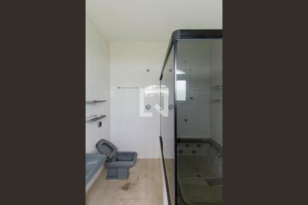 Casa à venda com 490m², 5 quartos e 3 vagas Casa à venda com 490m², 5 quartos e 3 vagasBanheiro Suíte 1
