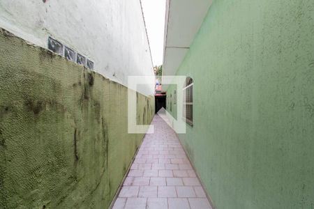 Casa à venda com 490m², 5 quartos e 3 vagas Casa à venda com 490m², 5 quartos e 3 vagasCorredor Externo