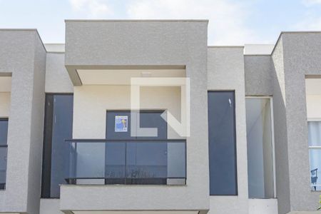 Casa para alugar com 373m², 2 quartos e 1 vaga Casa para alugar com 373m², 2 quartos e 1 vagaFachada