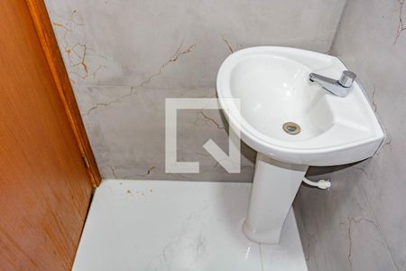 Casa para alugar com 373m², 2 quartos e 1 vaga Casa para alugar com 373m², 2 quartos e 1 vagaBanheiro Social