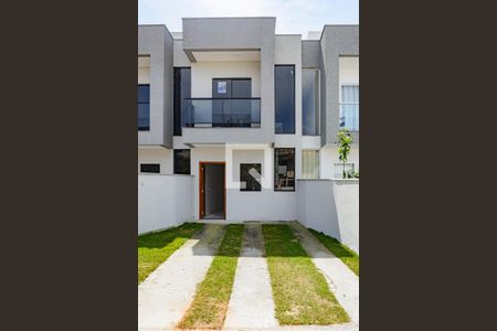 Casa para alugar com 373m², 2 quartos e 1 vaga Casa para alugar com 373m², 2 quartos e 1 vagaFachada