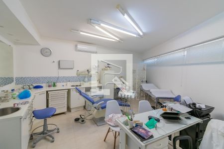 Casa à venda com 159m², 3 quartos e 2 vagas Casa à venda com 159m², 3 quartos e 2 vagasSala - Parte Tras