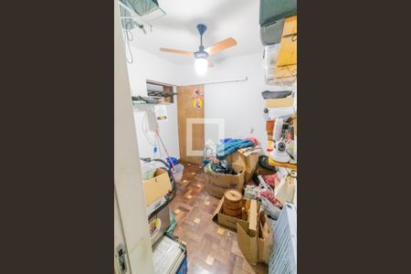 Casa à venda com 159m², 3 quartos e 2 vagas Casa à venda com 159m², 3 quartos e 2 vagasEscritório Casa 2