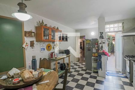 Casa à venda com 159m², 3 quartos e 2 vagas Casa à venda com 159m², 3 quartos e 2 vagasCozinha