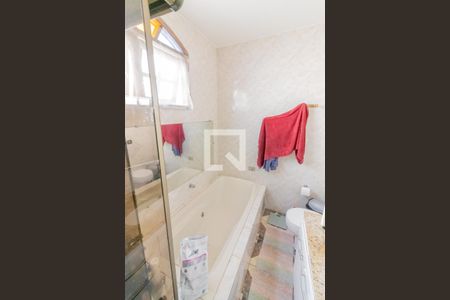 Casa à venda com 159m², 3 quartos e 2 vagas Casa à venda com 159m², 3 quartos e 2 vagasBanheiro Social