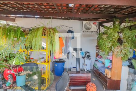 Casa à venda com 159m², 3 quartos e 2 vagas Casa à venda com 159m², 3 quartos e 2 vagasVaranda - Lavanderia e Churrasqueira