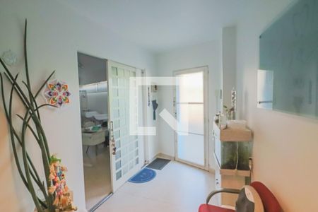 Casa à venda com 159m², 3 quartos e 2 vagas Casa à venda com 159m², 3 quartos e 2 vagasSala - Parte Tras