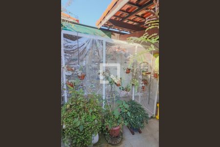 Casa à venda com 159m², 3 quartos e 2 vagas Casa à venda com 159m², 3 quartos e 2 vagasVaranda - Lavanderia e Churrasqueira